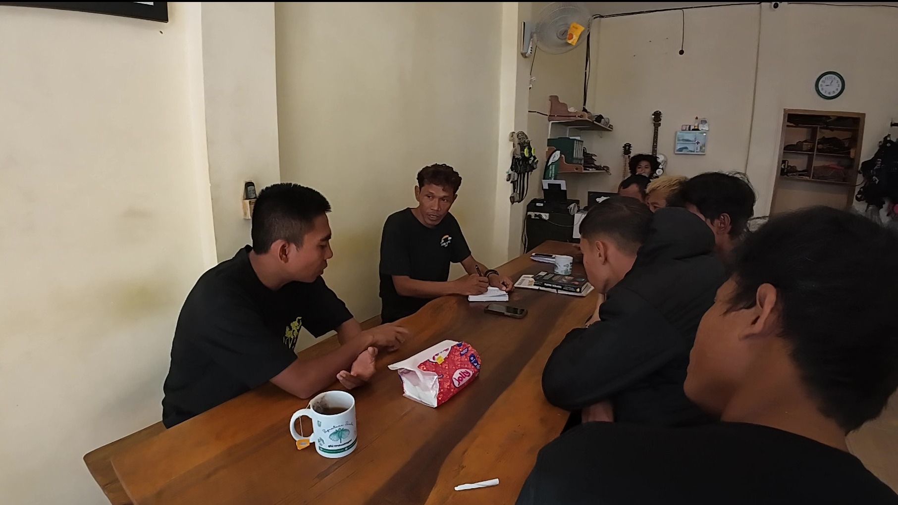 Trust and safety – professional scuba diving in Lombok